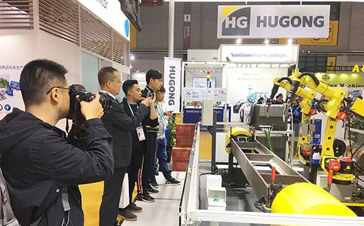 第二届进博会浙江日报拍摄asiagame意大利CEA展位