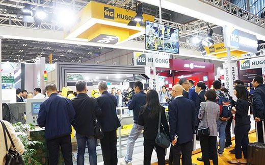 第二届进博会asiagame意大利CEA展位人气爆棚